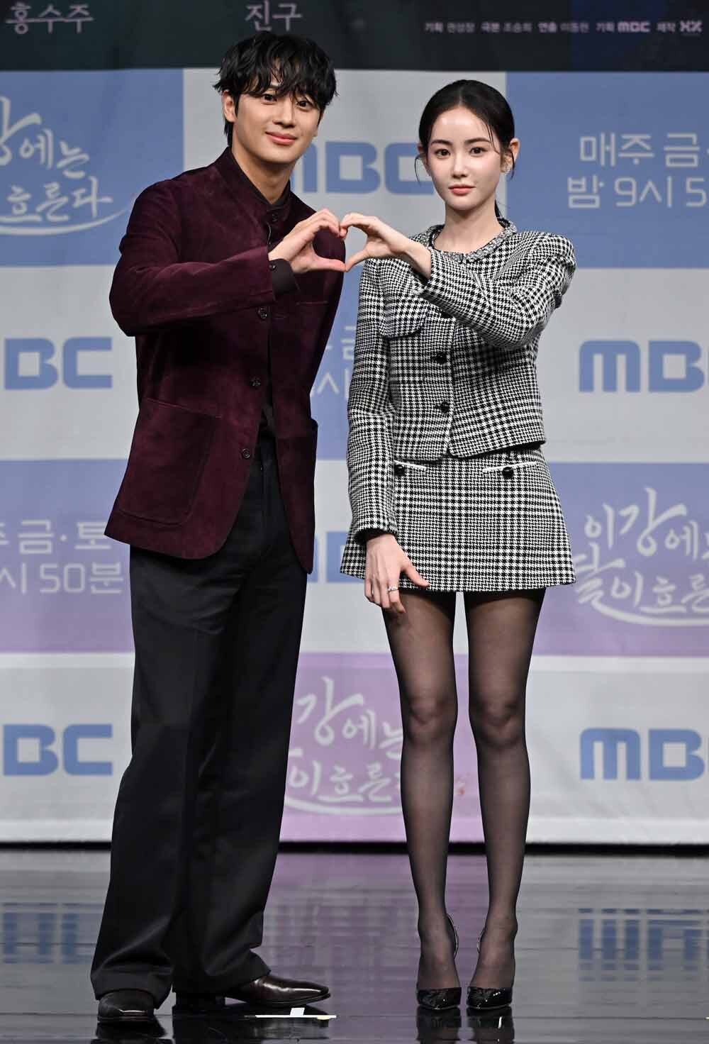 [SW포토]'조각 미남, 미녀' 이신영과 호수주