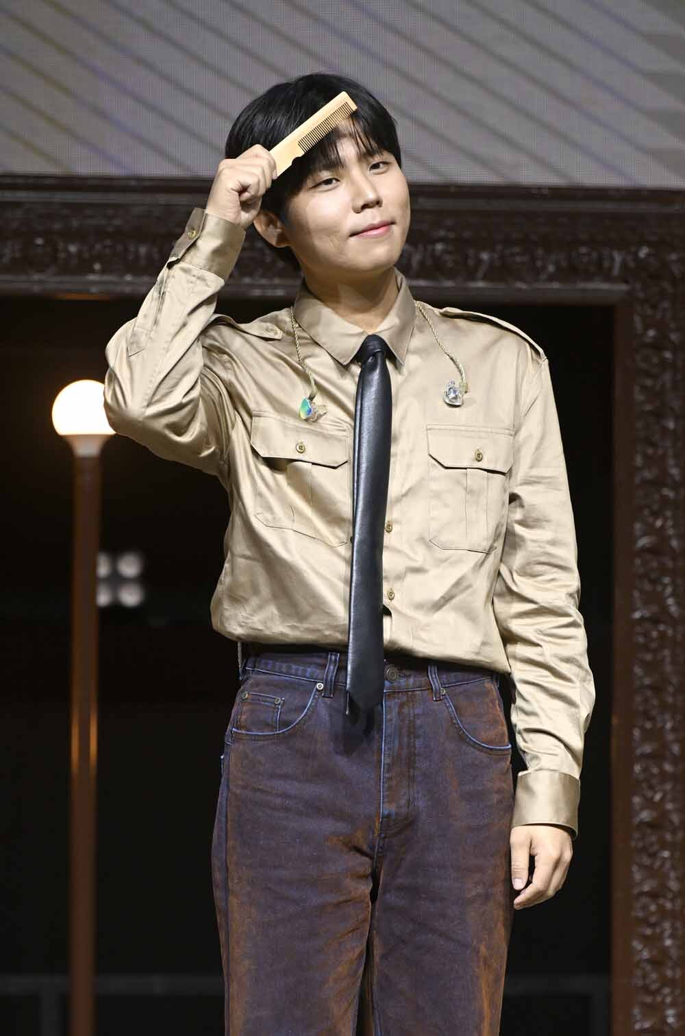 [SW포토]정승환,'앞머리 위해 준비했어요'