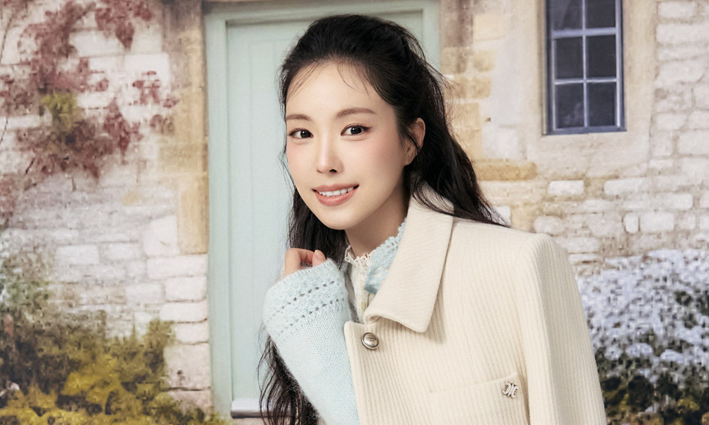 눈 내린 거리 위, 겨울옷 입은 손나은 미모 실화? 