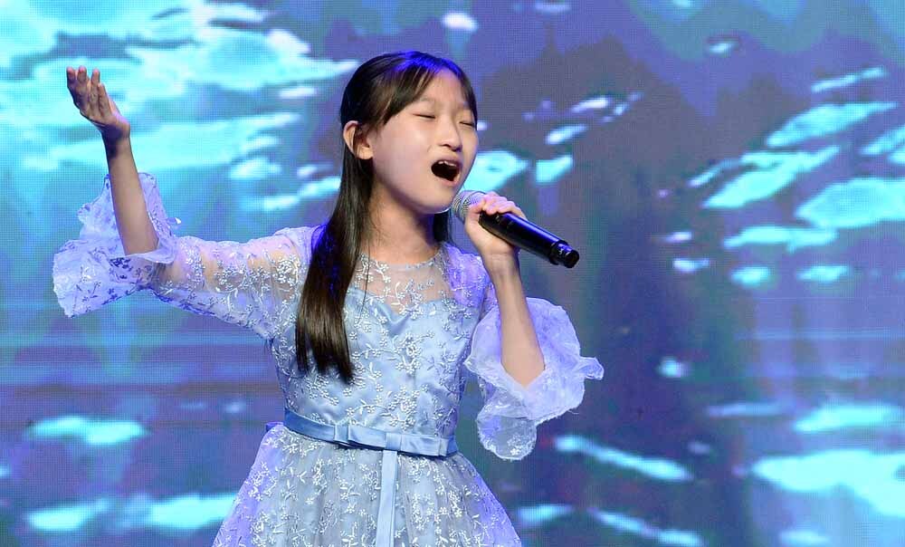 [SW포토]열창하는 가수 이가영