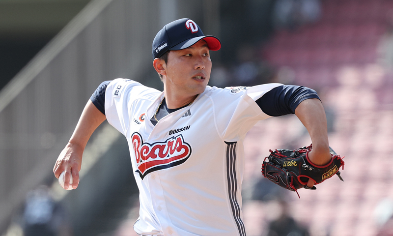 우완 홍건희, 자유의 몸 됐다…옵트아웃 발동, 시장으로