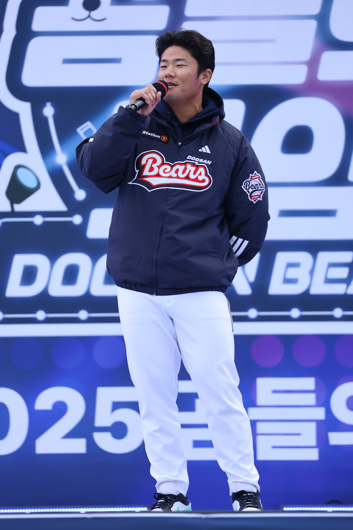 “Bravo My Life!” 신인 독무대+팬들과 ‘댄스 삼매경’… 곰들의 모임, 웃음 한가득