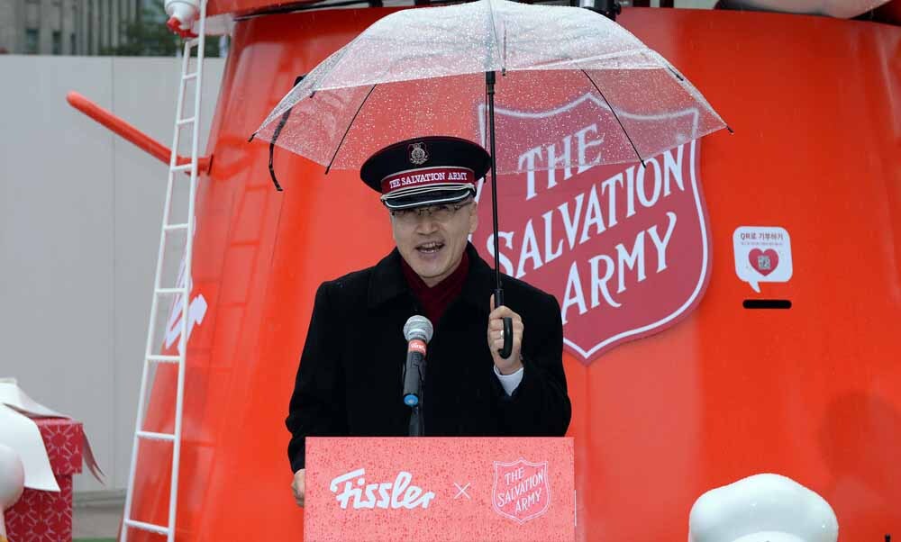 [SW포토]인사말하는 김병윤 한국 구세군 사령관
