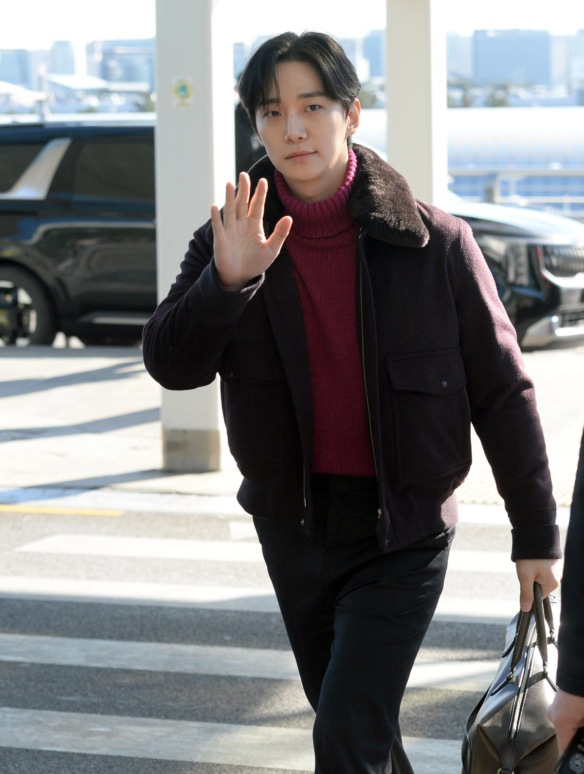 [SW포토] 손인사하는 배우 이준호 