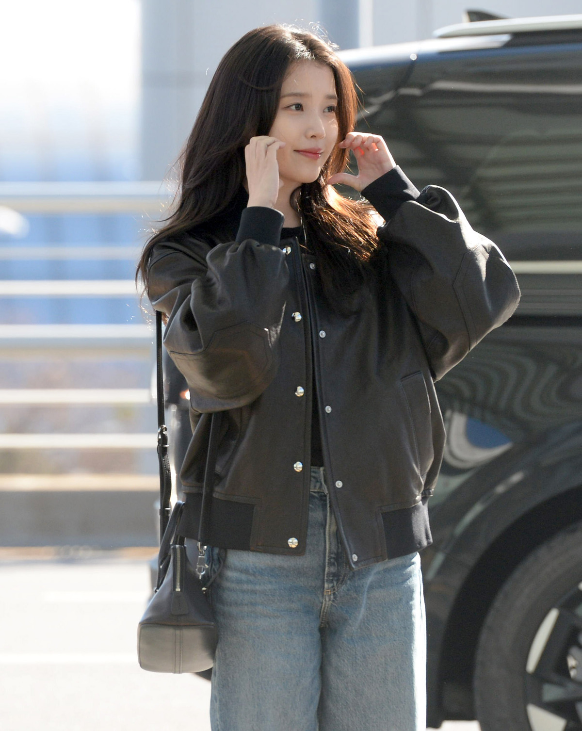 아이유, 팬들 향한 볼하트 뿅뿅 [SW포토] 