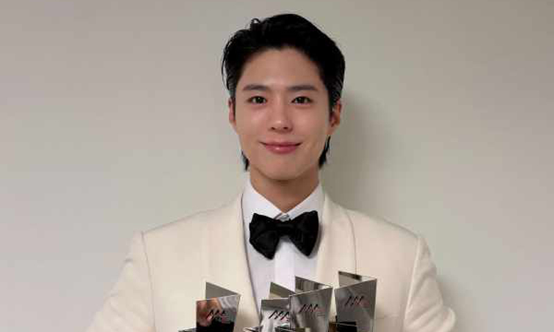 박보검, '2025 AAA' 5관왕 등극