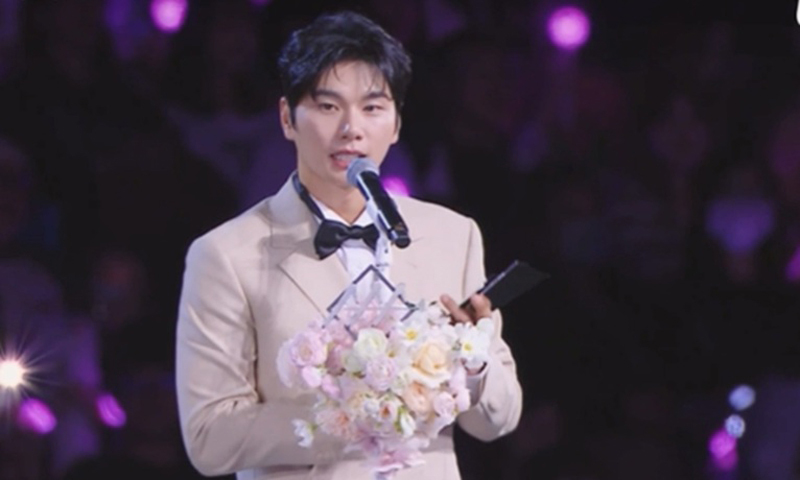 이이경, 유재석 저격 의혹 부인