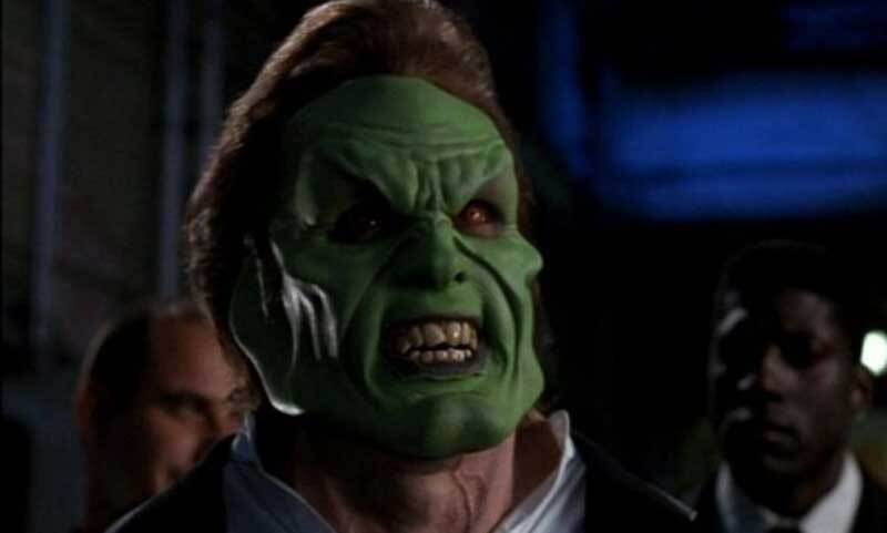 '마스크' 피터 그린, 자택서 숨진 채 발견