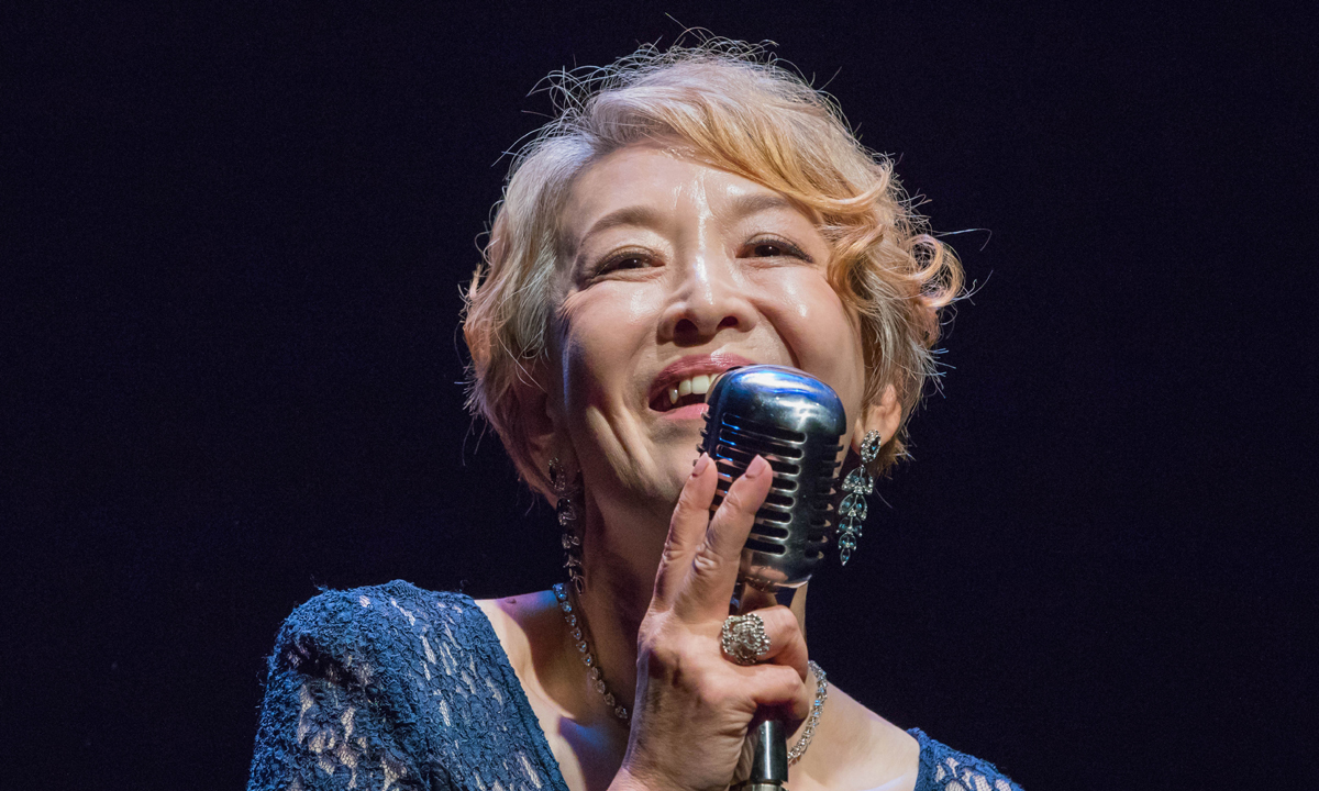 '영원한 아그네스' 윤석화, 뇌종양 투병 중 별세