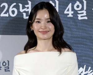 전미도, 따듯한 미소와 함께 포∼즈