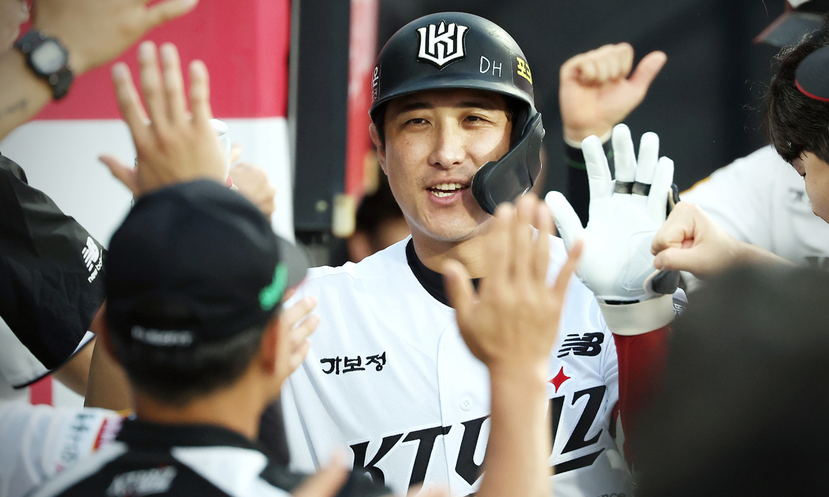 “행복했다” KT 황재균, 20년 선수 생활 마무리