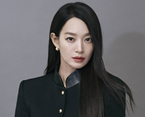 신민아, 한층 깊어진 카리스마로 존재감 발산