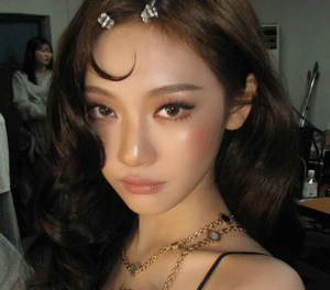 닝닝, 성숙미 폭발