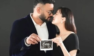 ‘비정상회담’럭키, 득녀 소식 전하며 딸 사진 공개