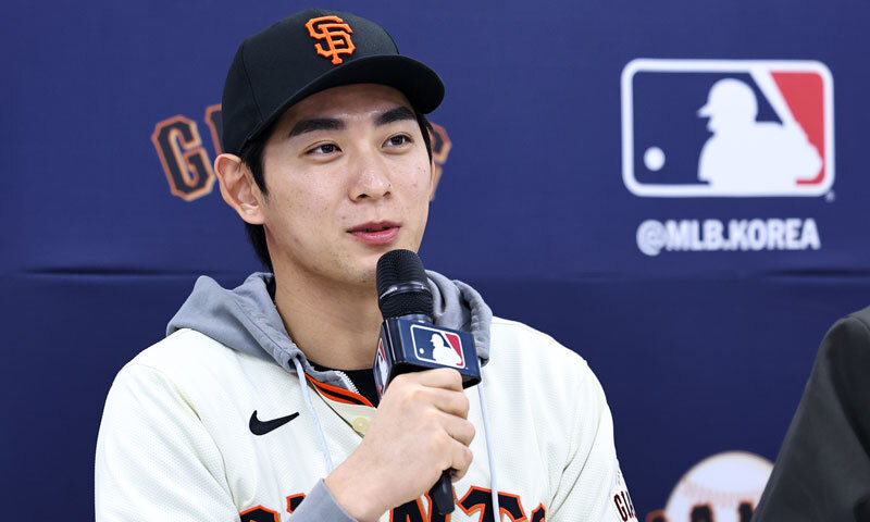 “SF, 중견수 영입 필요해” 전망… ‘우익수 이정후’ 가능성 있나