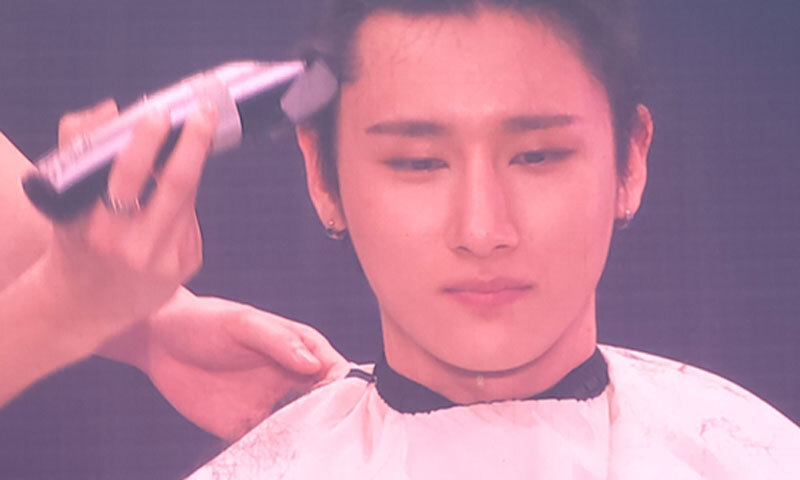 ‘9일 입대’ 몬스타엑스 아이엠, 몬베베 앞에서 깜짝 삭발식