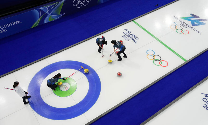 여자 컬링 5G, 미국과의 1차전서 4-8 역전패