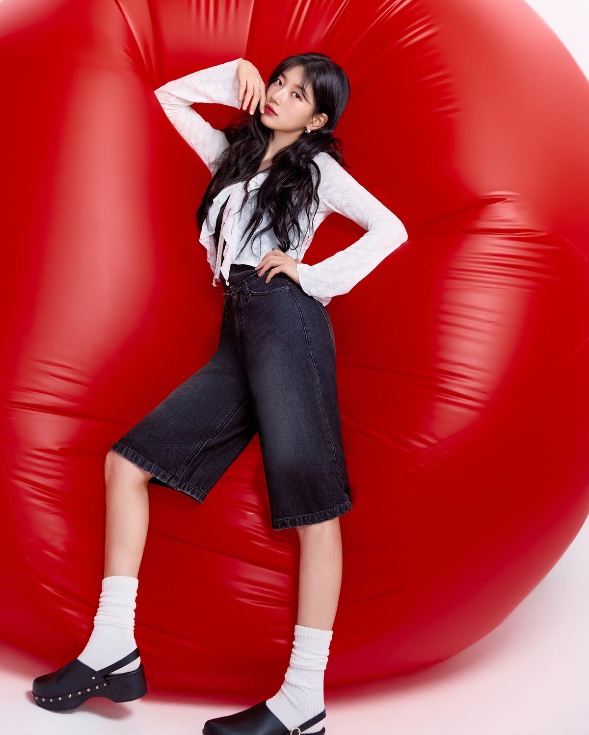 배우 수지. 자료=게스(GEUSS) 제공