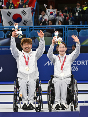 [SW포토] 백혜진-이용석, 값진 은메달 환호 