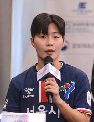 [SW포토]여자축구 서울시청 주장 강태경