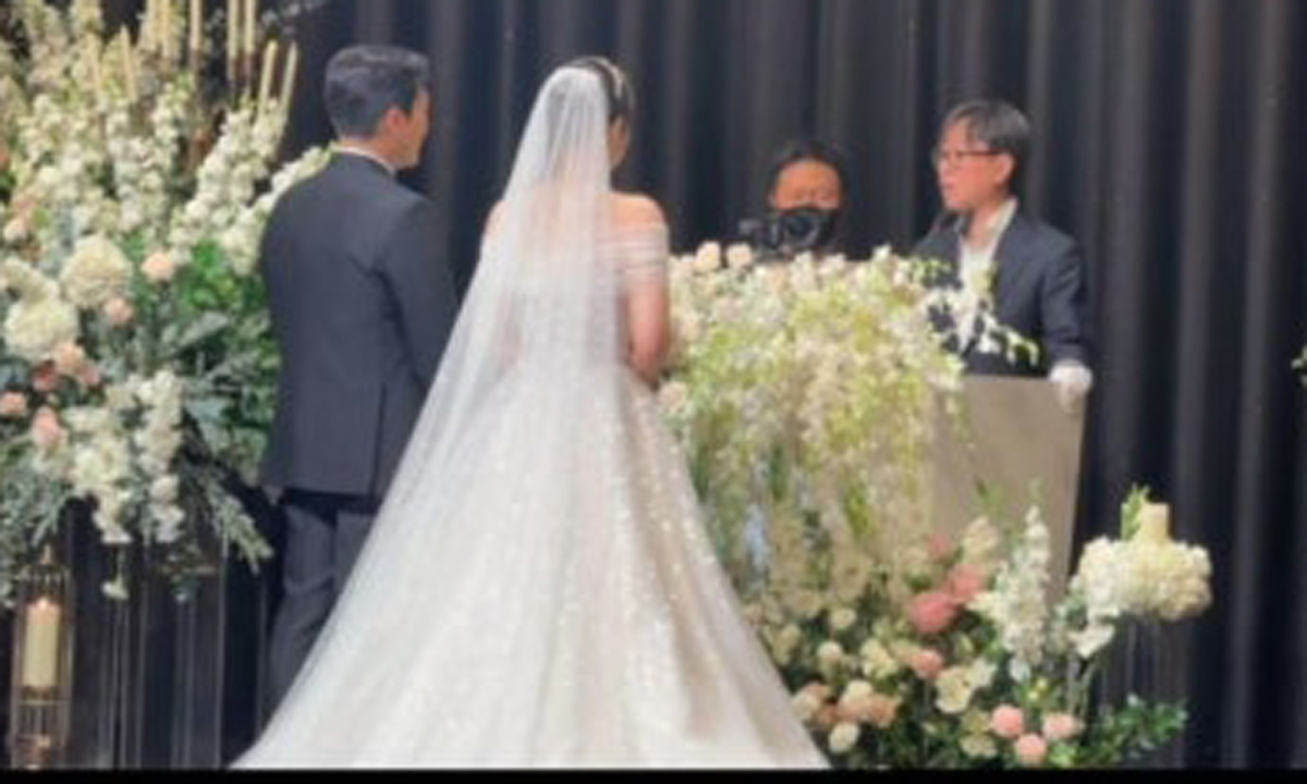 장항준, 직원 결혼식 주례 약속 지켰다