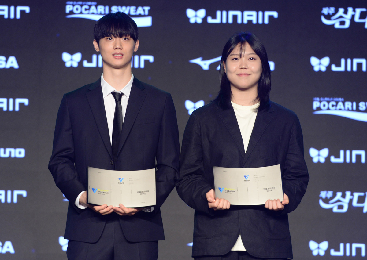 [SW포토] 영플레이어상의 이우진과 이지윤