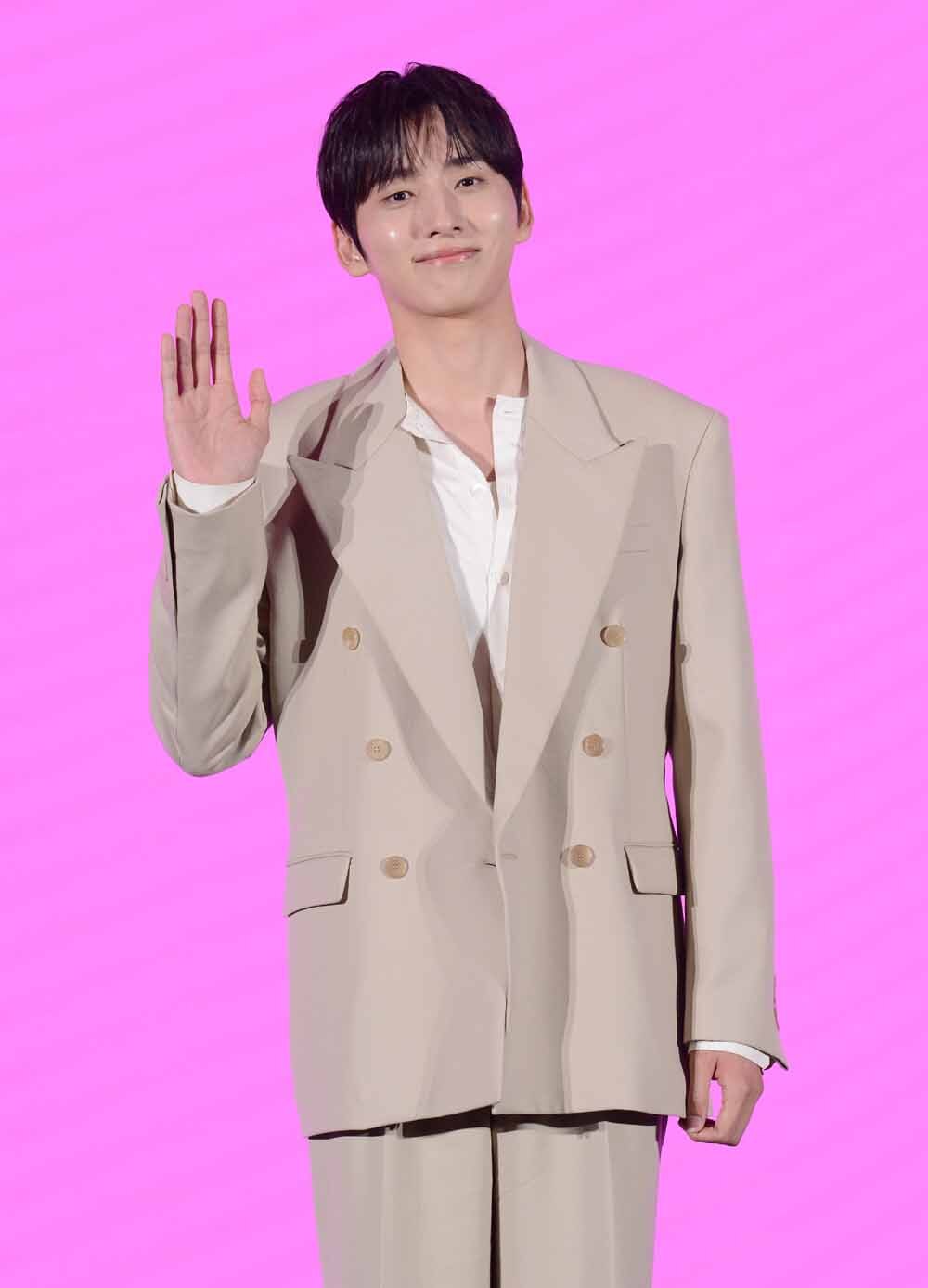 [SW포토]배우 김동규,'로맨스의 절대값' 기대해 주세요