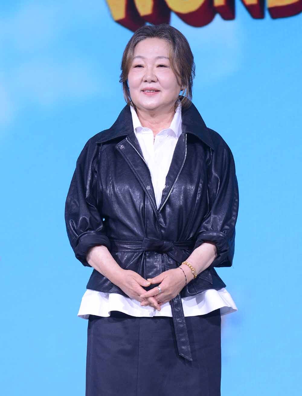 [SW포토]큰손 김해숙입니다