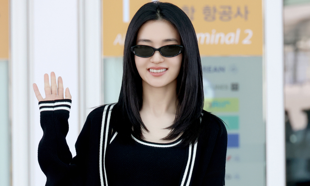 ‘인간 비타민’ 김태리, 미니 원피스에 가디건만 걸쳐도 ‘아우라 폭발’