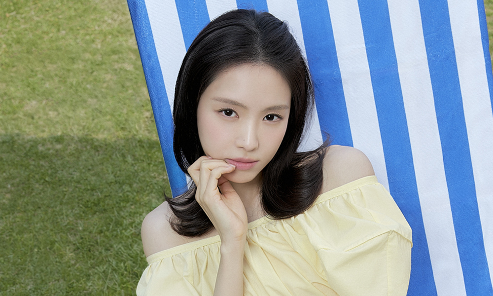 배우 손나은, 일상도 화보로 만드는 ‘워너비 비주얼’
