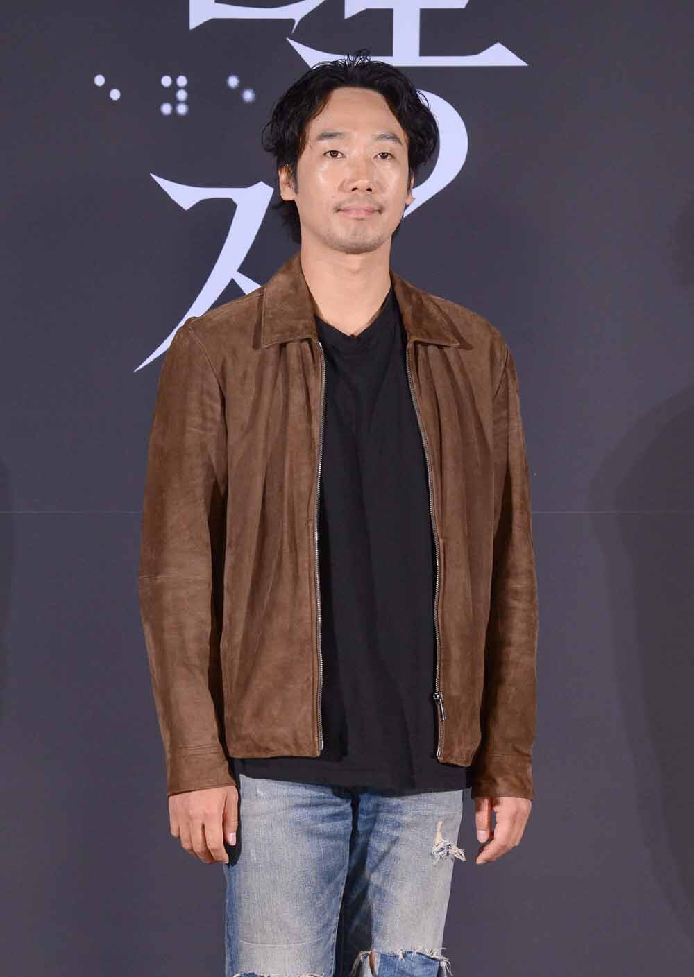 [SW포토]선 굵은 연기자 배우 김남희