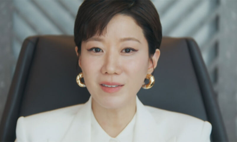전혜진, ‘강회장’ 첫 회부터 압도…‘불효의 끝판왕’ 강재경 완벽 변신