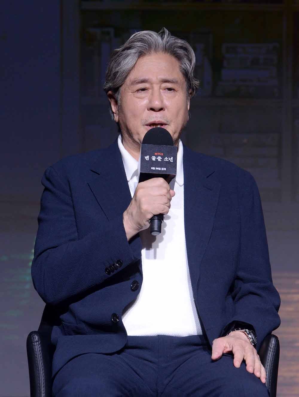 [SW포토]배우 최민식,'열등감 많은 교수역 입니다'