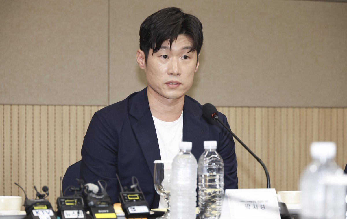 [SW포토] 모두발언하는 박지성 위원장