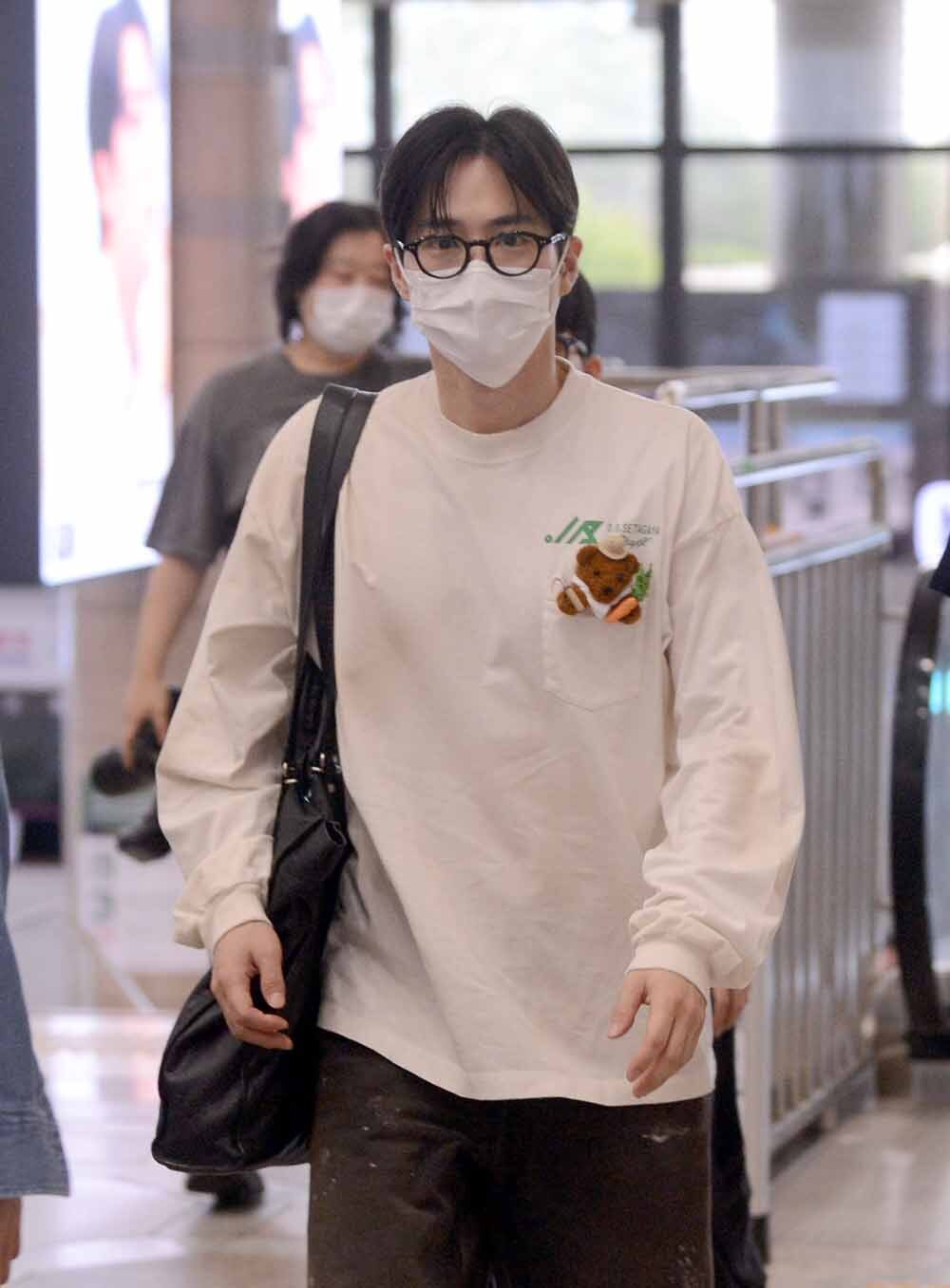 [SW포토]엑소 수호,'비행기 타러가요!'