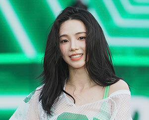 카리나, 워터밤 사로잡은 청량 미모