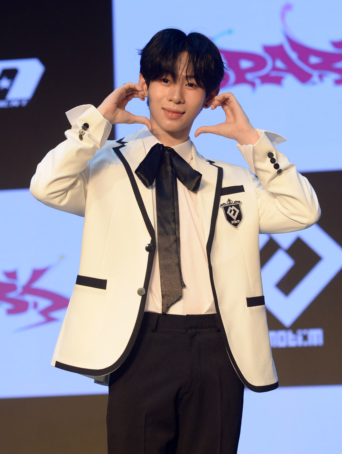 [SW포토] 홍콩에서 온 이모티엠 영호 입니다 
