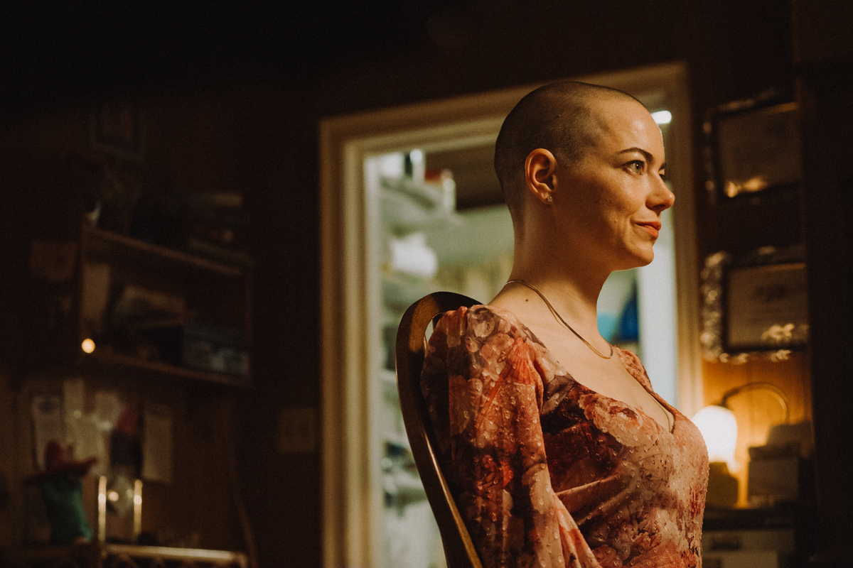 Emma Stone stars as Michelle in director Yorgos Lanthimos' BUGONIA, a Focus Features release. Credit: Atsushi Nishijima/Focus Features ©&nbsp;2025 All Rights Reserved.
