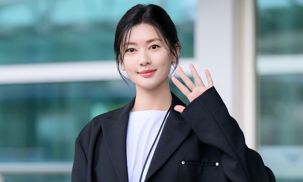 배우 정소민, ‘가을 패션은 이렇게’  올블랙 대신 블랙&화이트!
