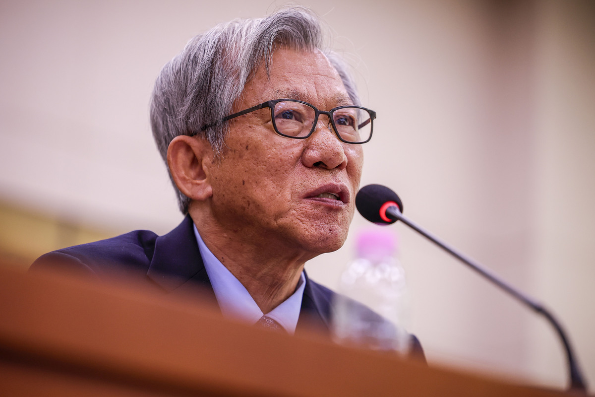 '친일파 글씨' 논란에 결국 물러난 유홍준 관장