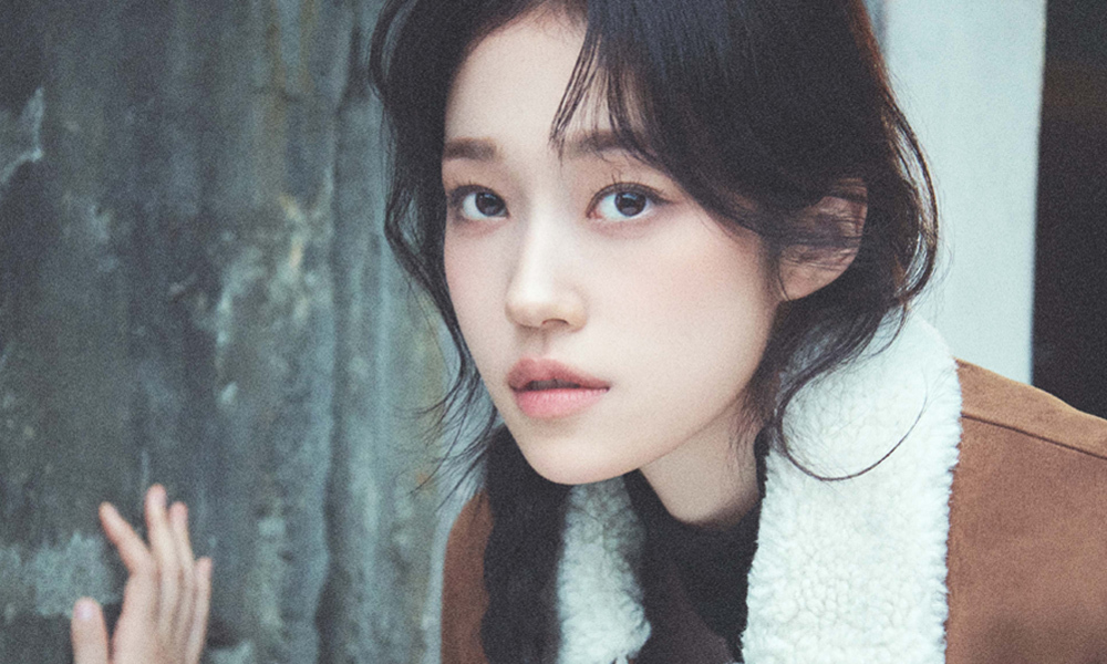 고요한 아름다운 겨울 모드에 잠긴 배우 노윤서