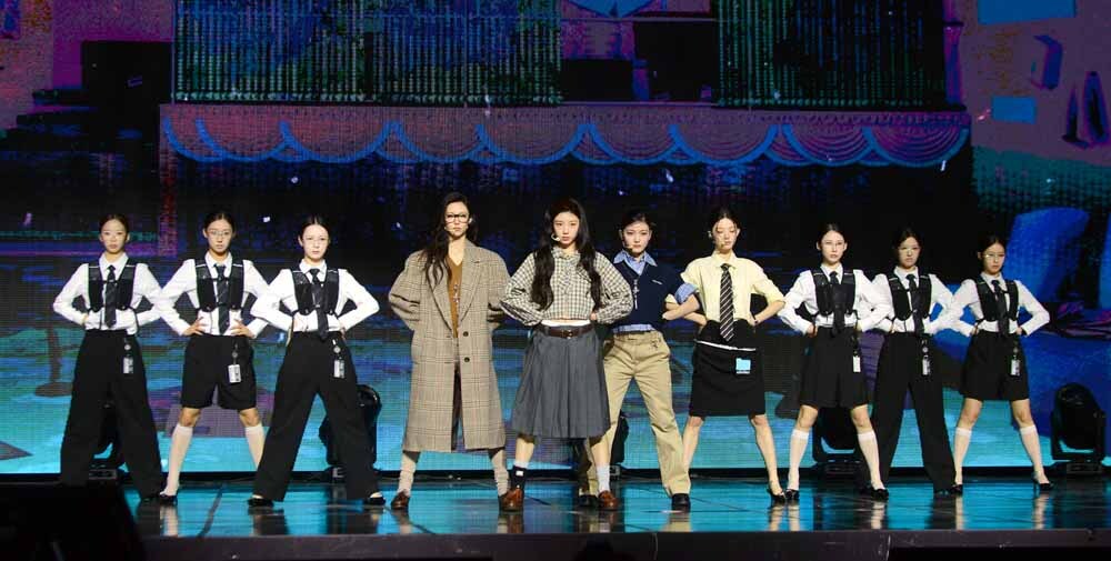 [SW포토]흑화된 아일릿으로 컴백